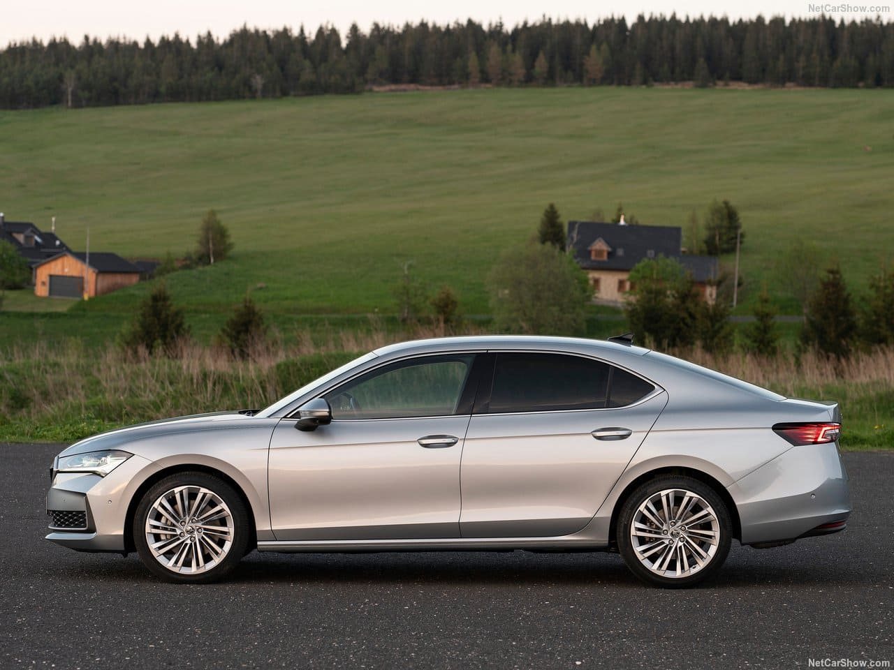2024 - SKODA SUPERB, foto 37