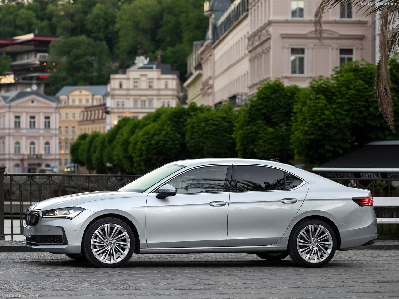 2024 - SKODA SUPERB, foto 38