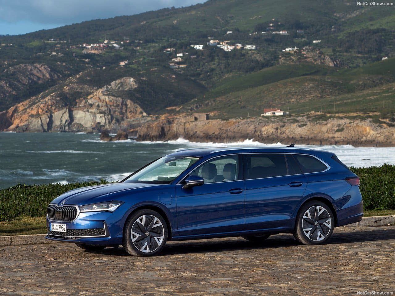 SKODA SUPERB COMBI, foto 2