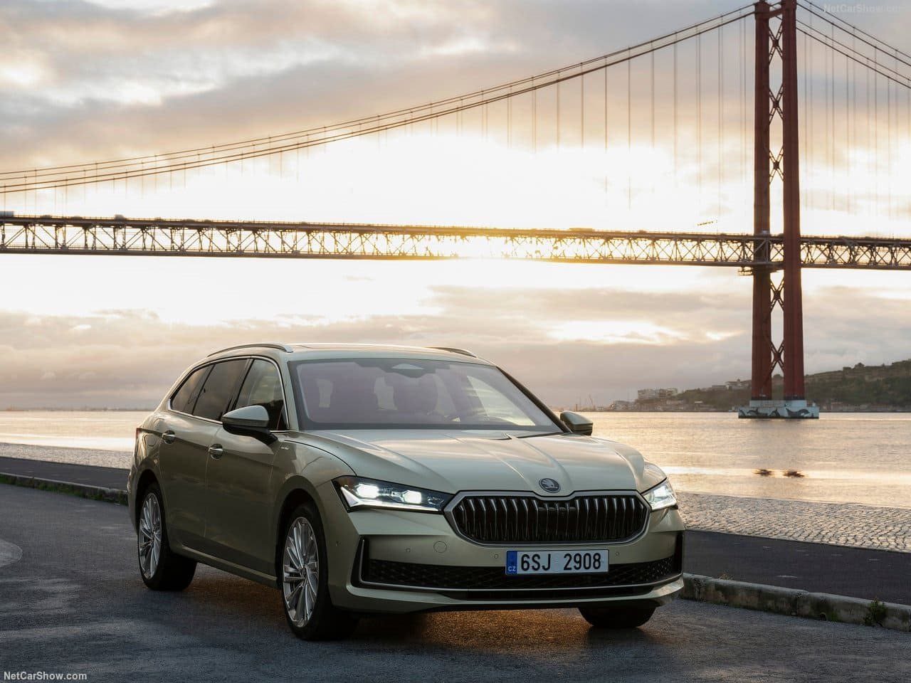 SKODA SUPERB COMBI, foto 16