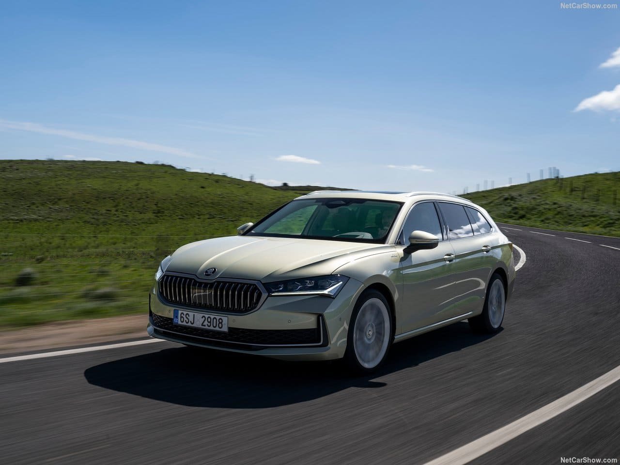 SKODA SUPERB COMBI, foto 32