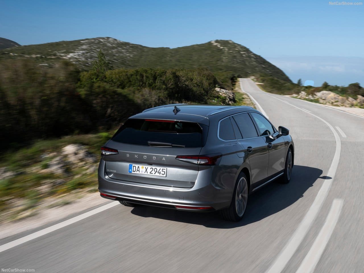 SKODA SUPERB COMBI, foto 104