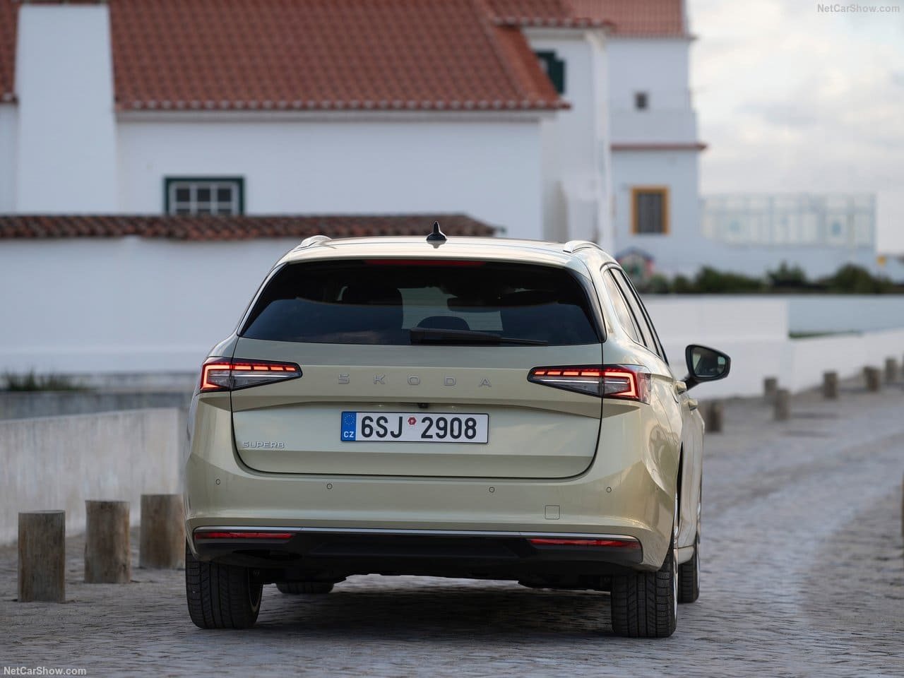 SKODA SUPERB COMBI, foto 111