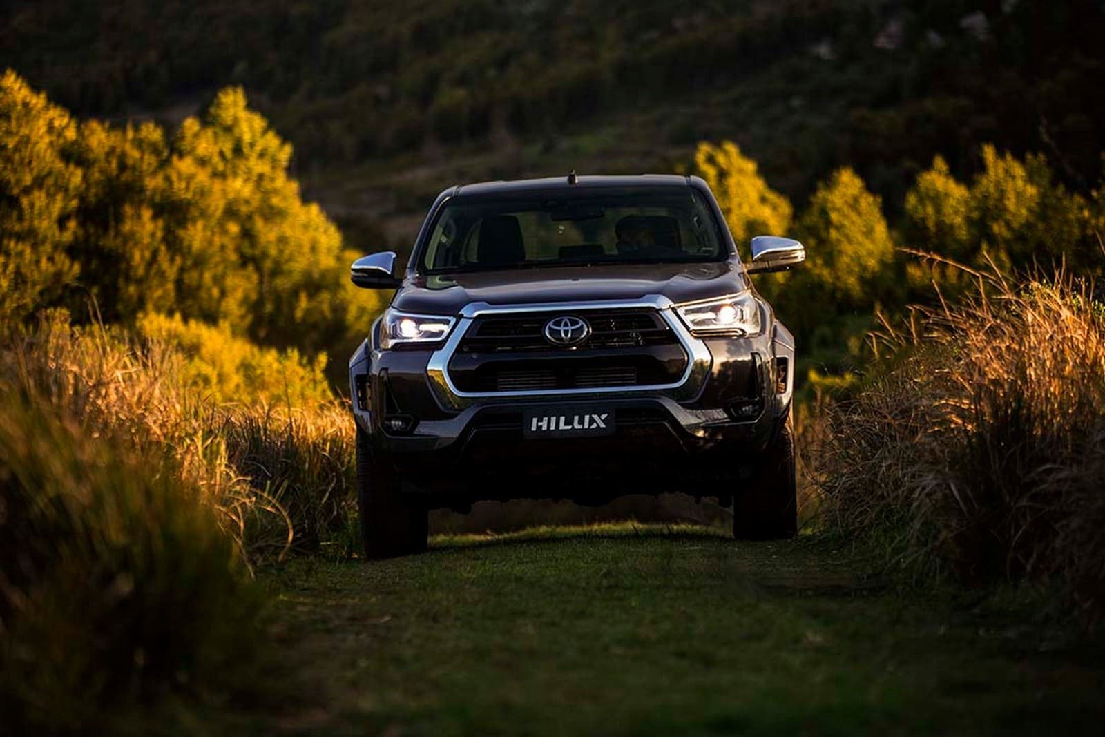 TOYOTA HILUX SRX PLUS, foto 4