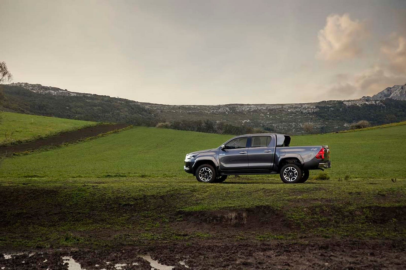 TOYOTA HILUX SRX PLUS, foto 6
