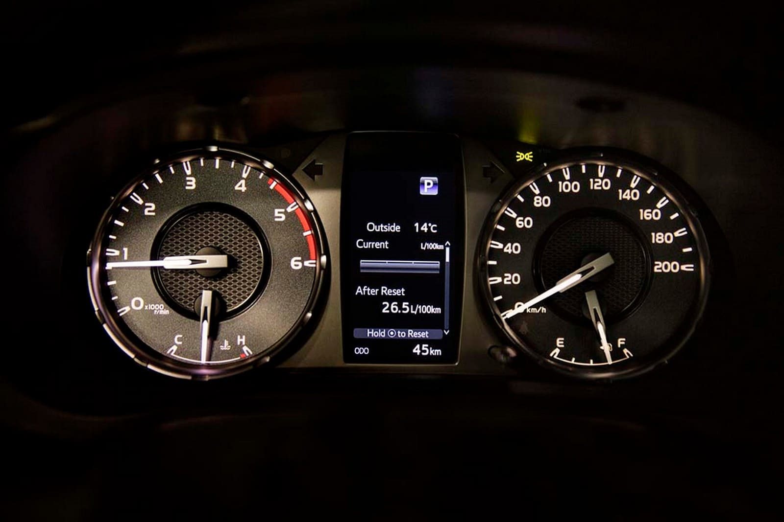 TOYOTA HILUX SRX PLUS, foto 9