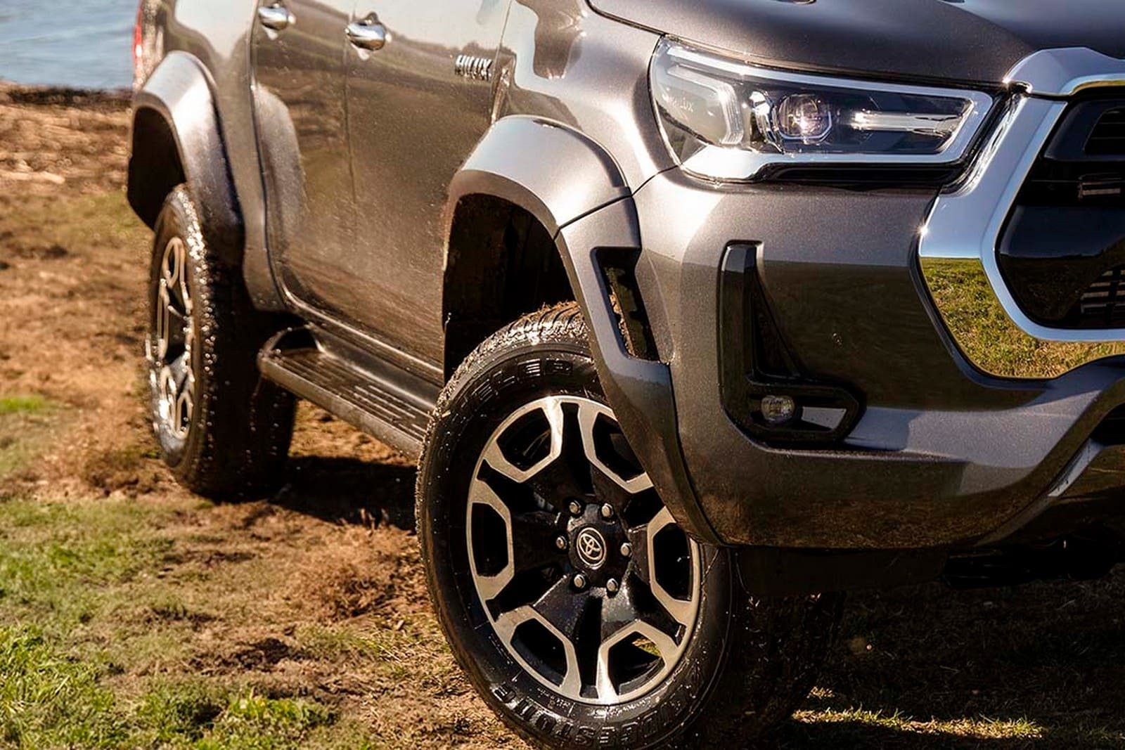 TOYOTA HILUX SRX PLUS, foto 11