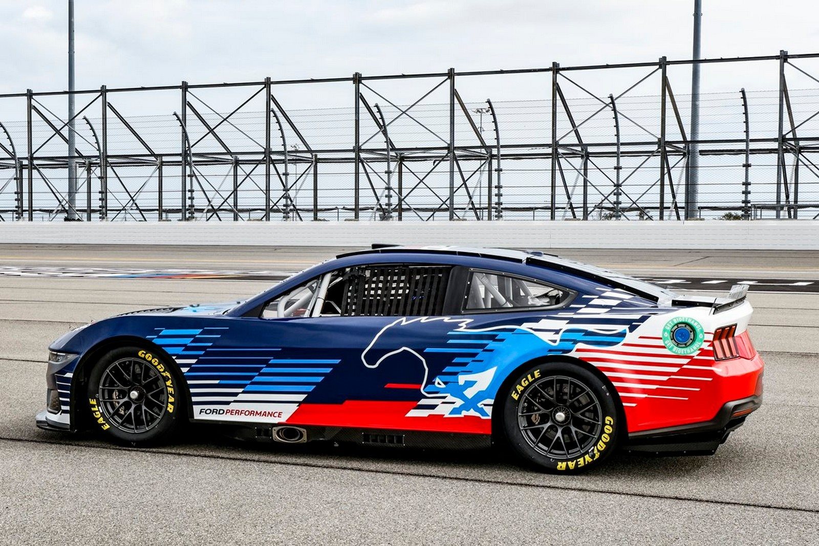 2024 - FORD MUSTANG NASCAR, foto 3
