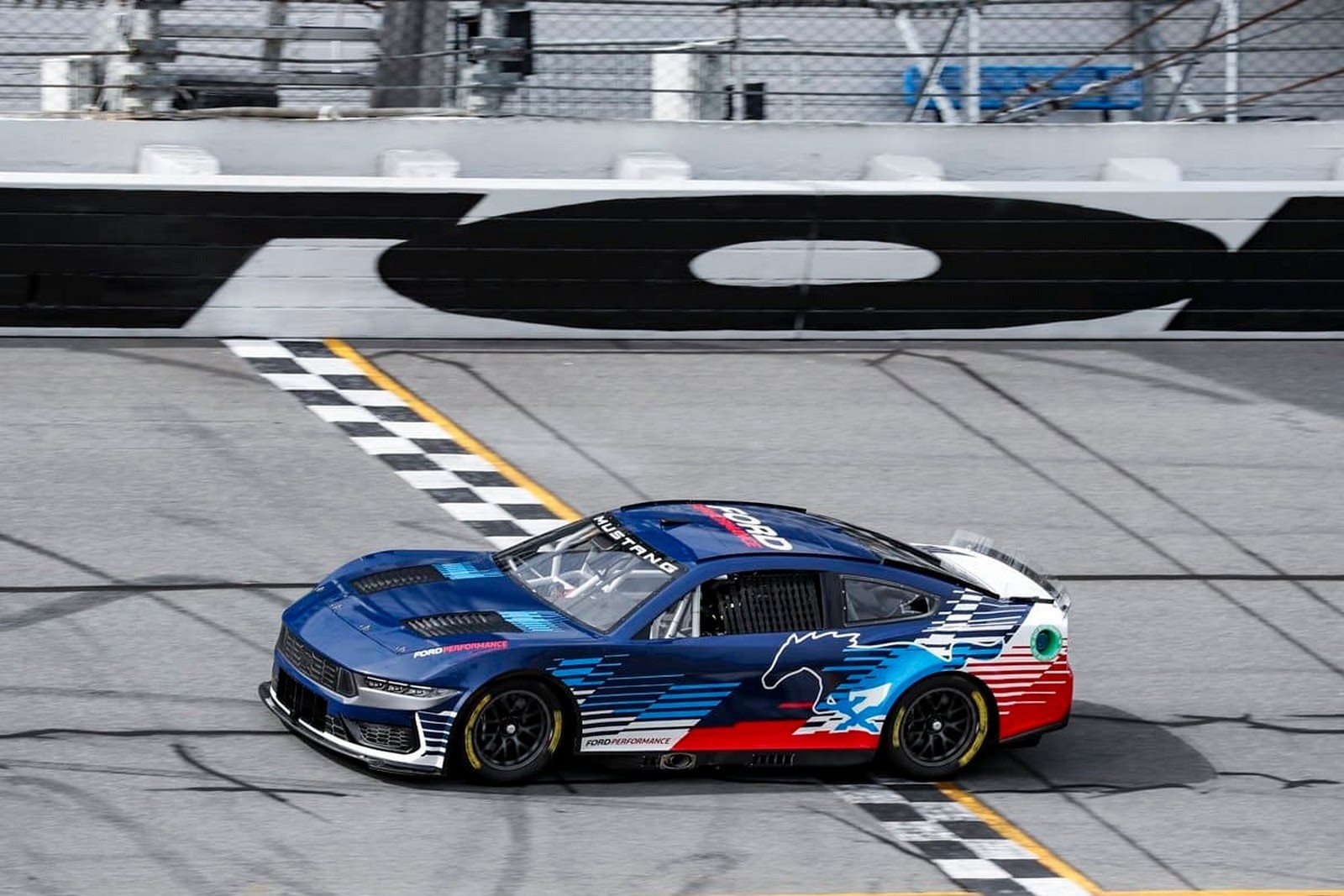 2024 - FORD MUSTANG NASCAR, foto 5