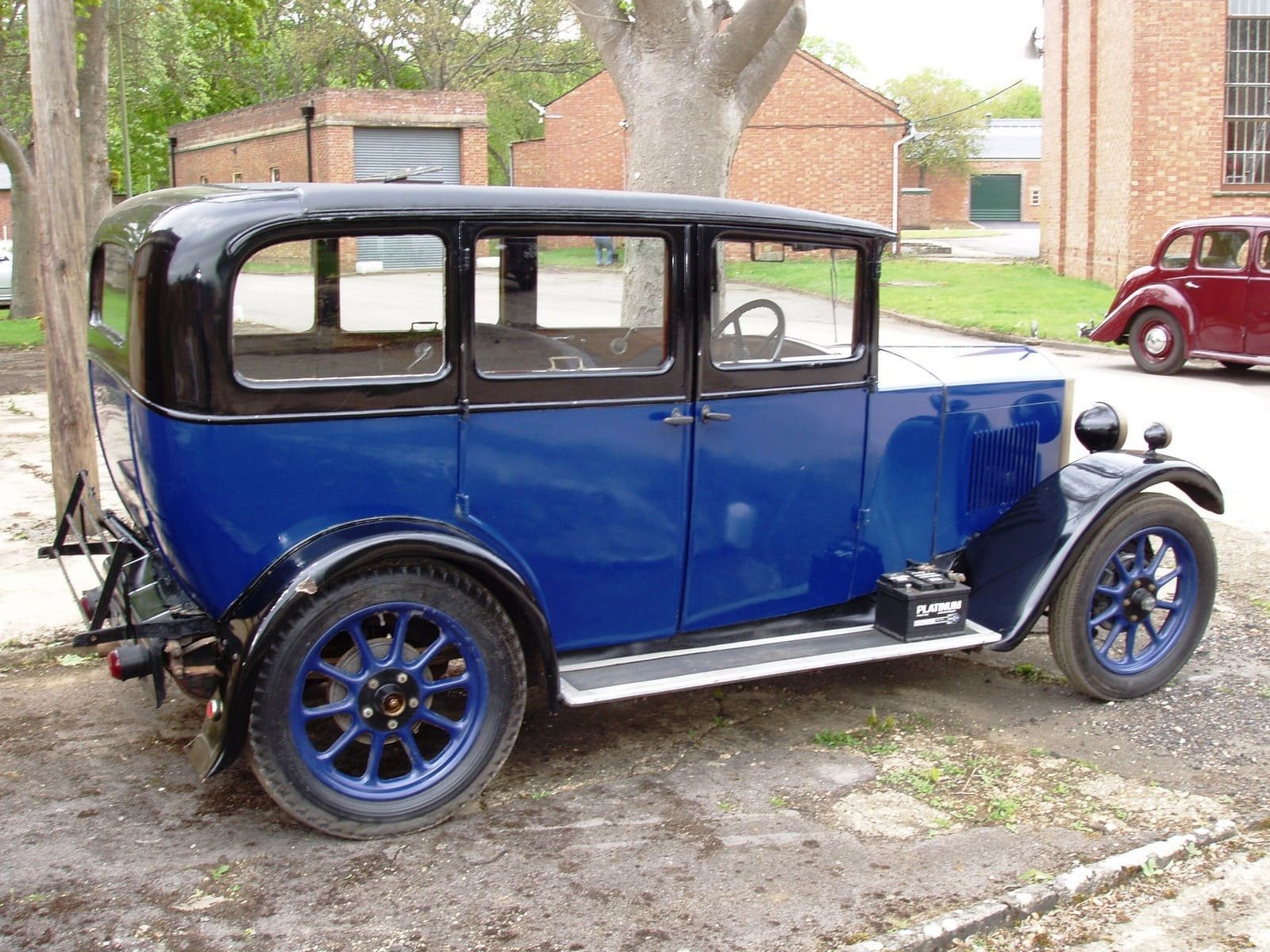 HUMBER 9/28 SALOON, foto 3