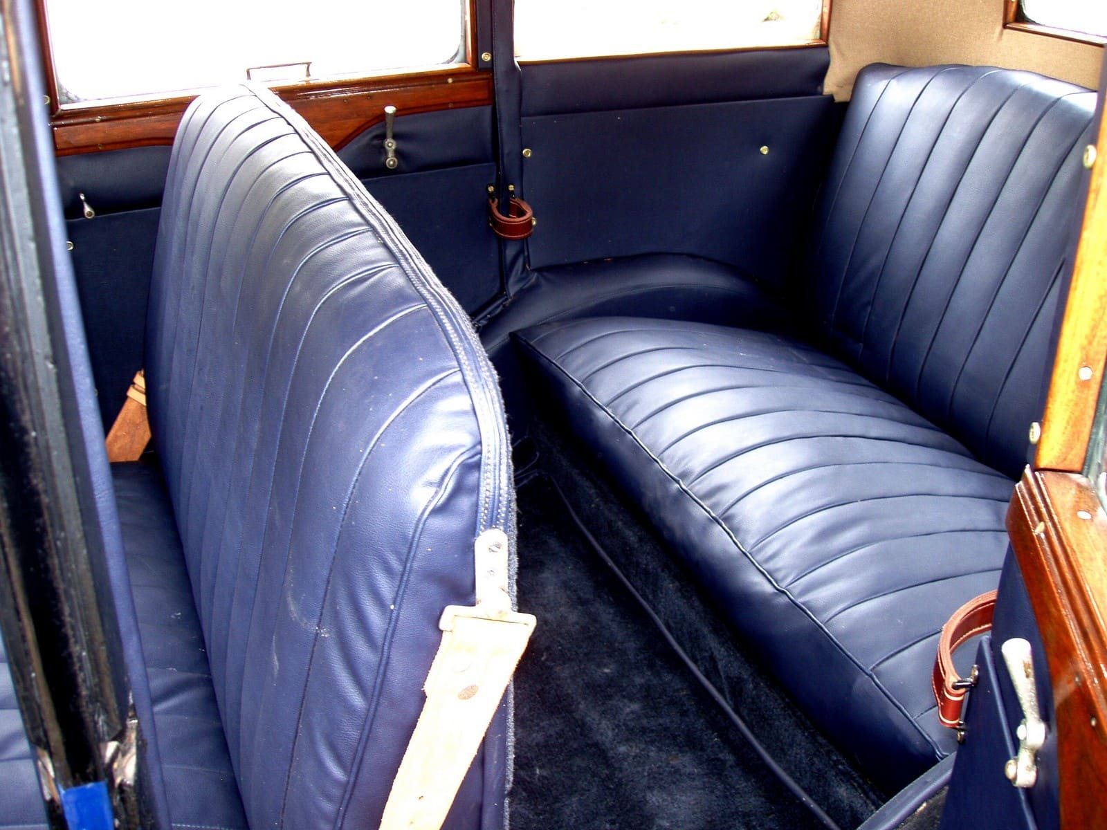 HUMBER 9/28 SALOON, foto 5