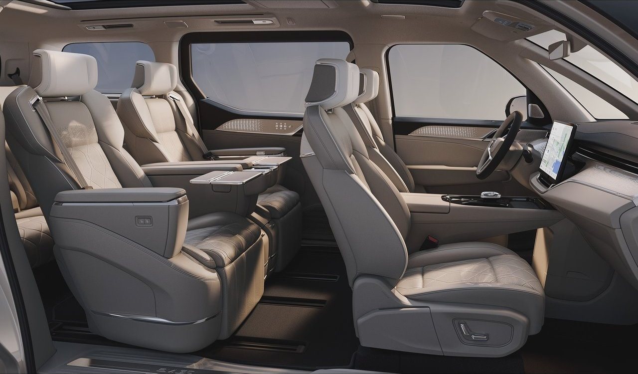 2024 - VOLVO EM90, foto 15