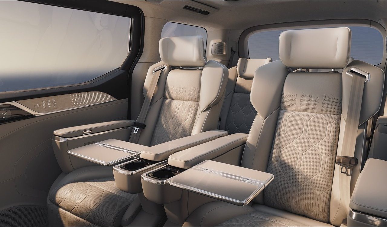 2024 - VOLVO EM90, foto 17