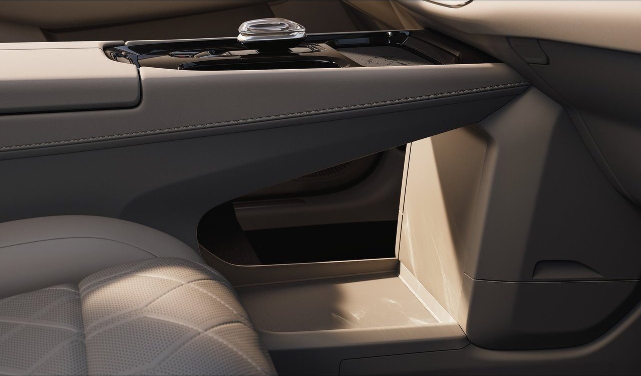 2024 - VOLVO EM90, foto 24