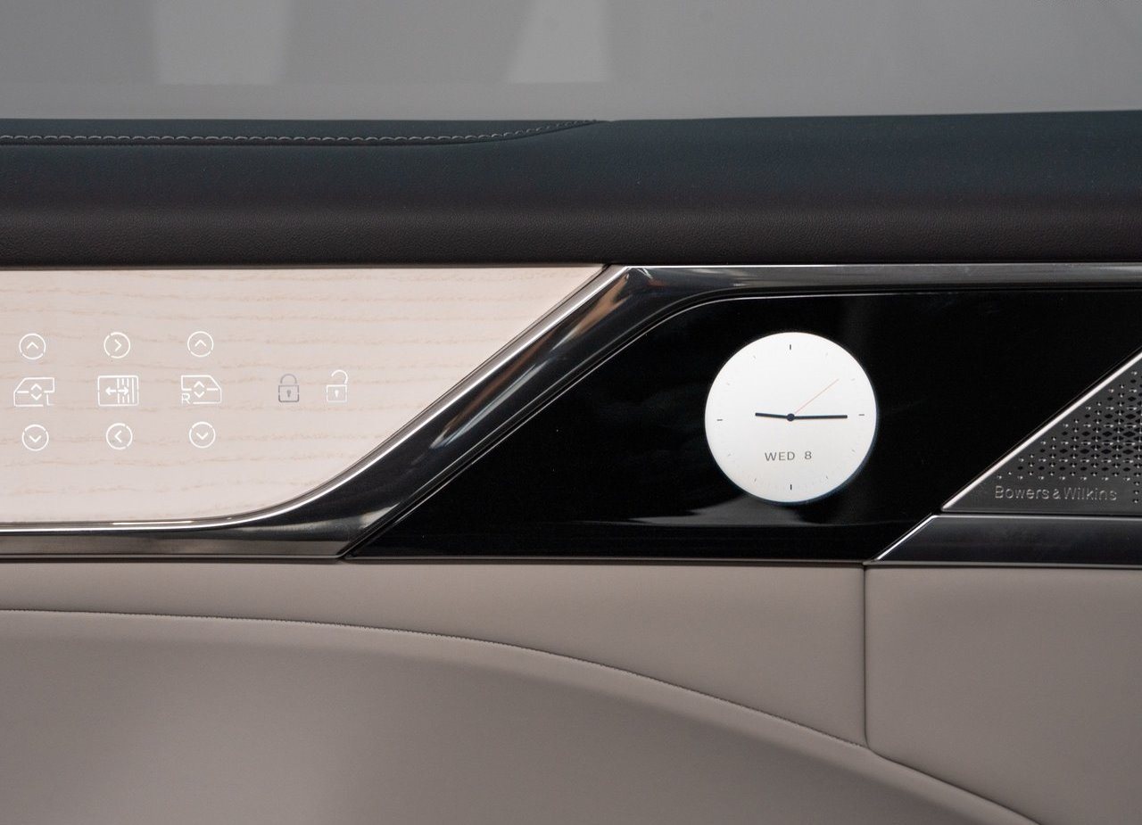 2024 - VOLVO EM90, foto 31
