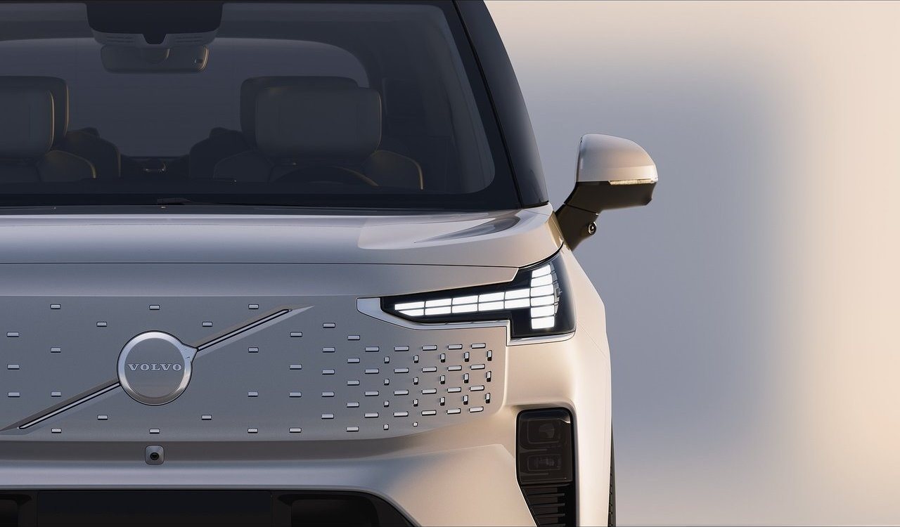 2024 - VOLVO EM90, foto 48
