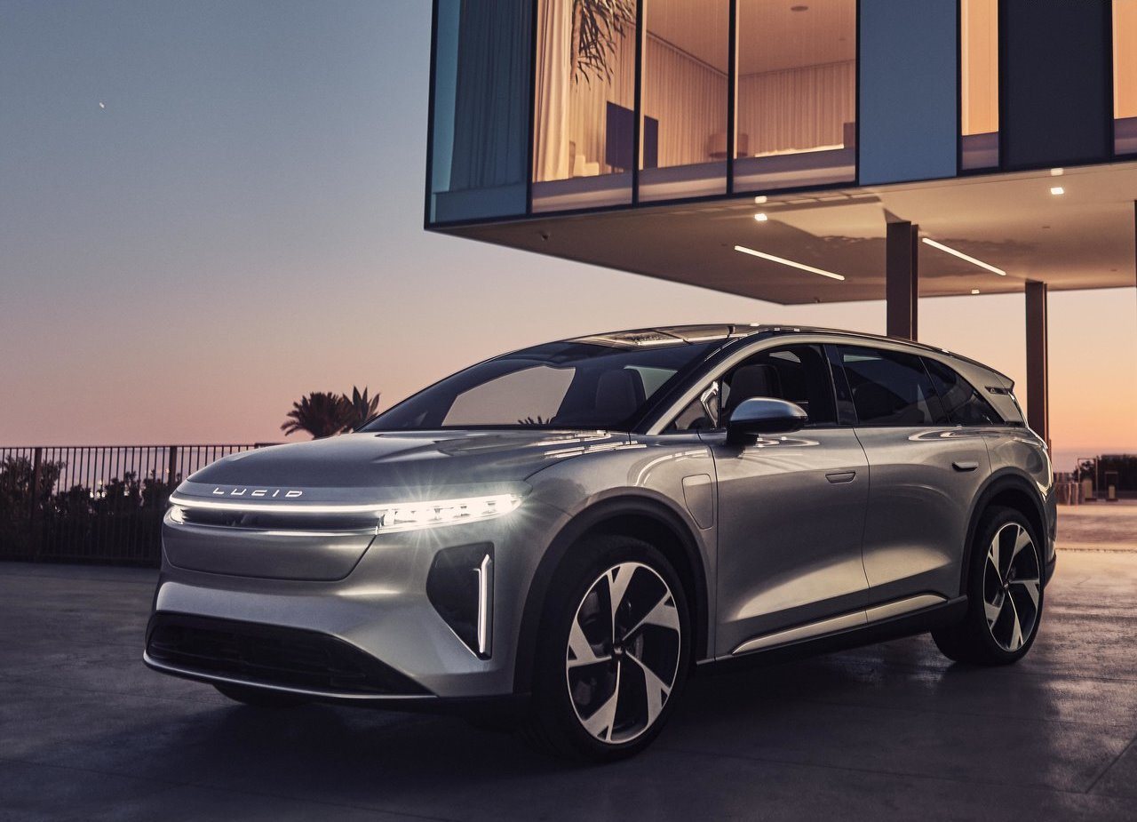 2025 - LUCID GRAVITY, foto 1