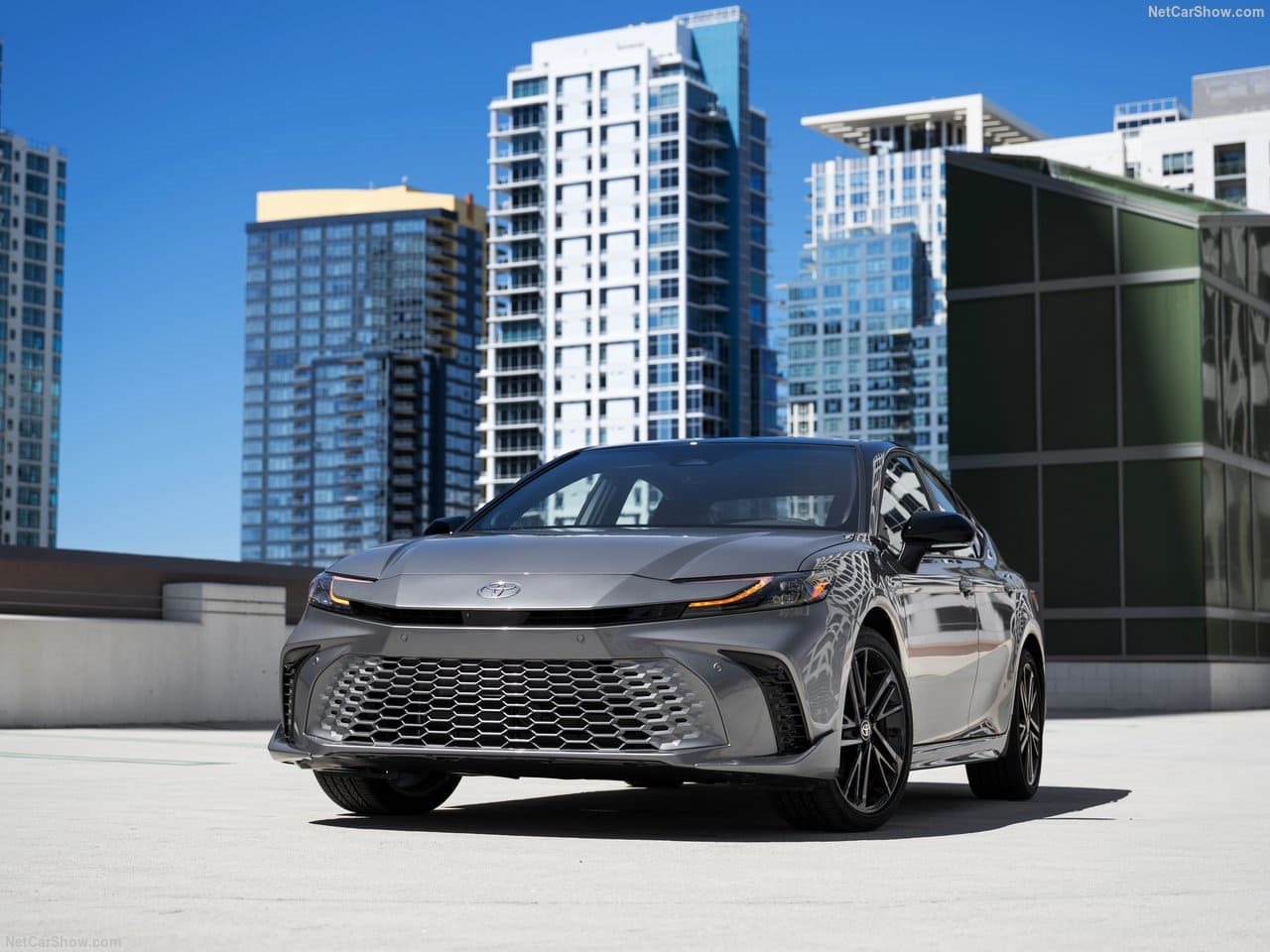 2025 - TOYOTA CAMRY HYBRID, foto 8
