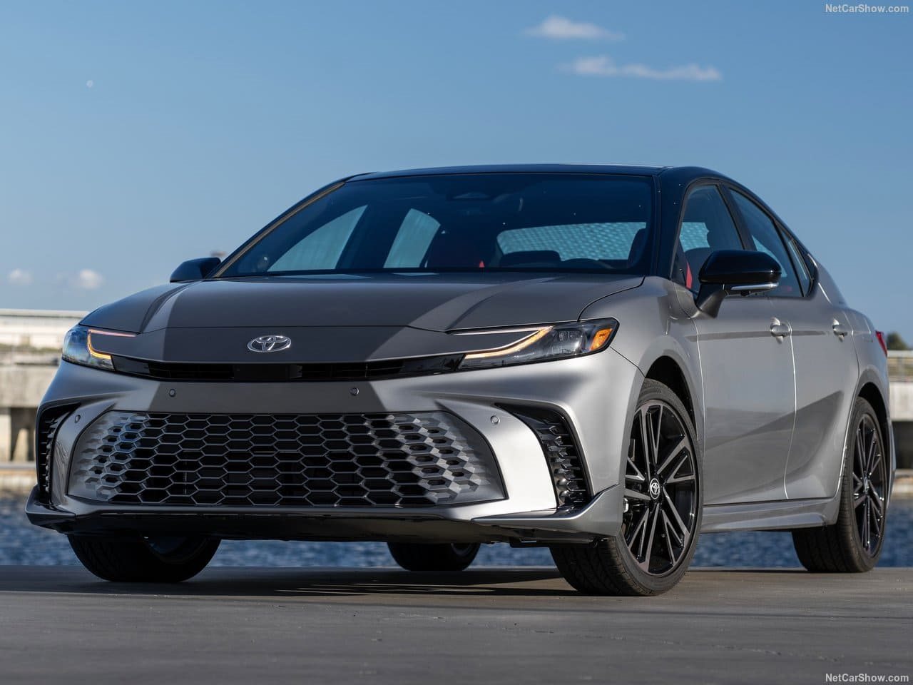 2025 - TOYOTA CAMRY HYBRID, foto 12