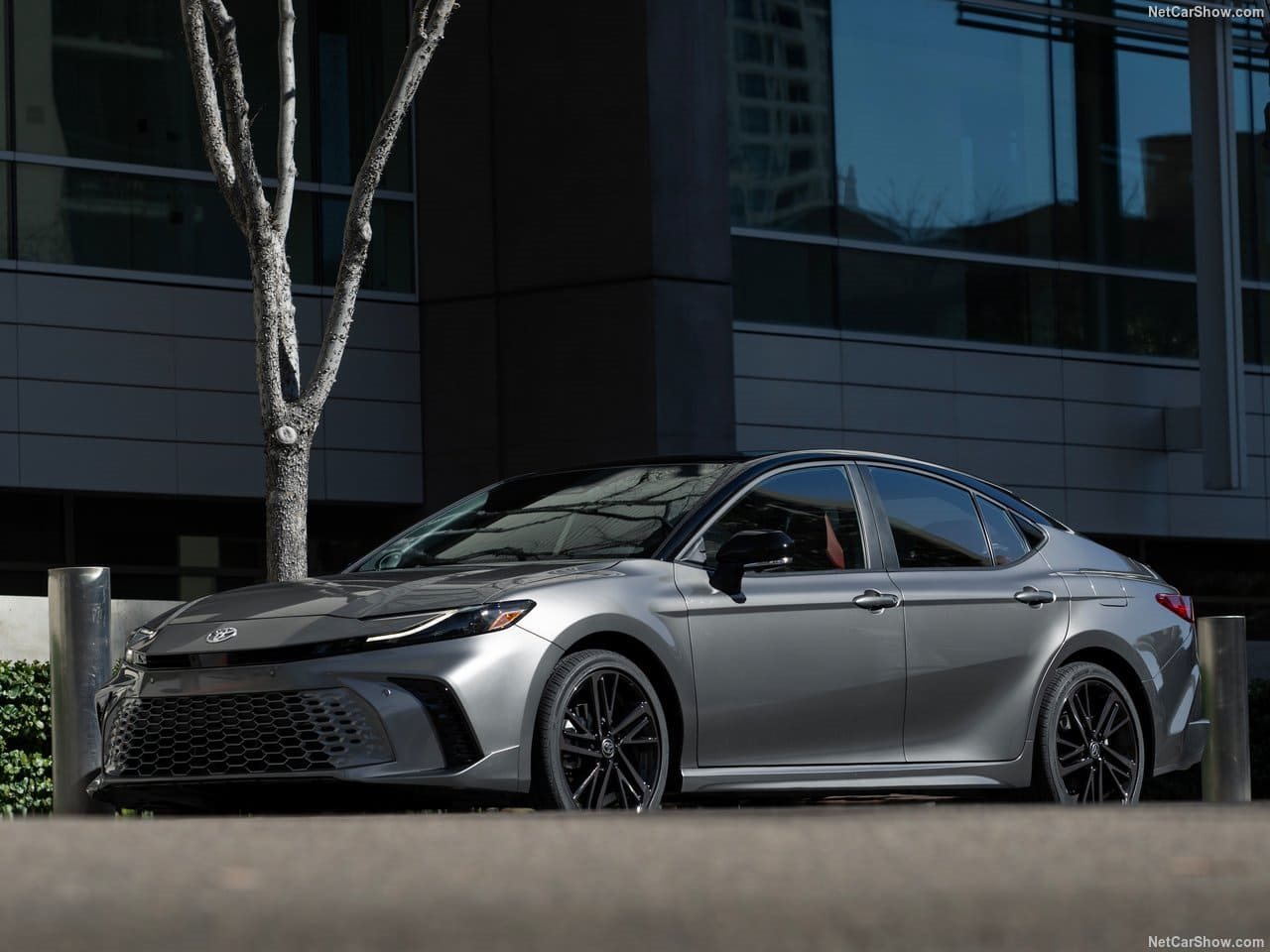 2025 - TOYOTA CAMRY HYBRID, foto 16