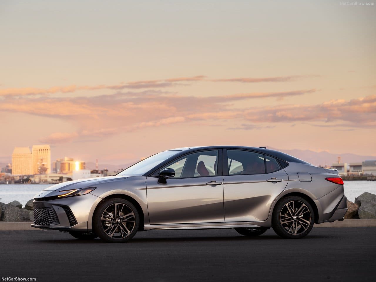 2025 - TOYOTA CAMRY HYBRID, foto 17