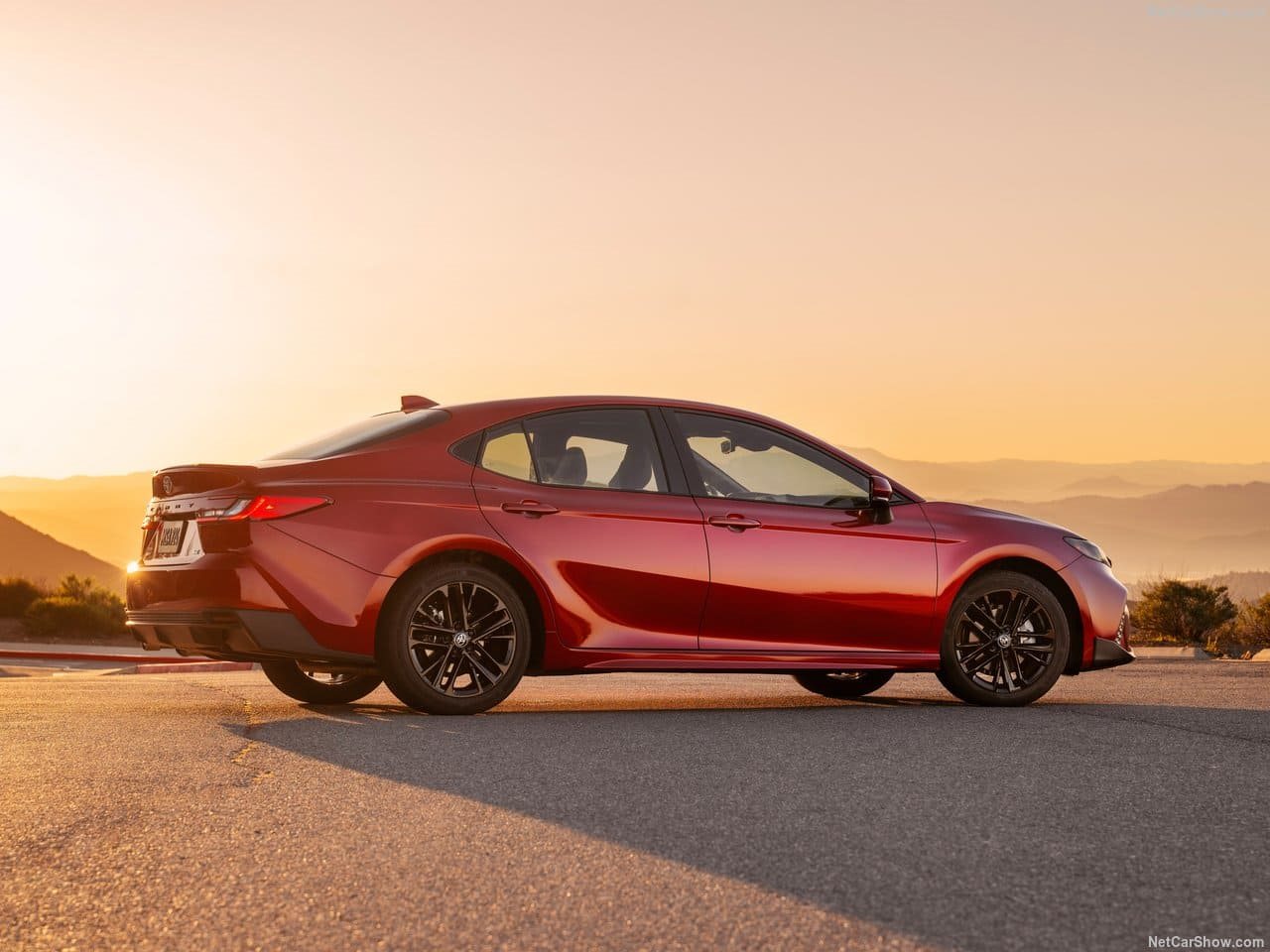 2025 - TOYOTA CAMRY HYBRID, foto 108