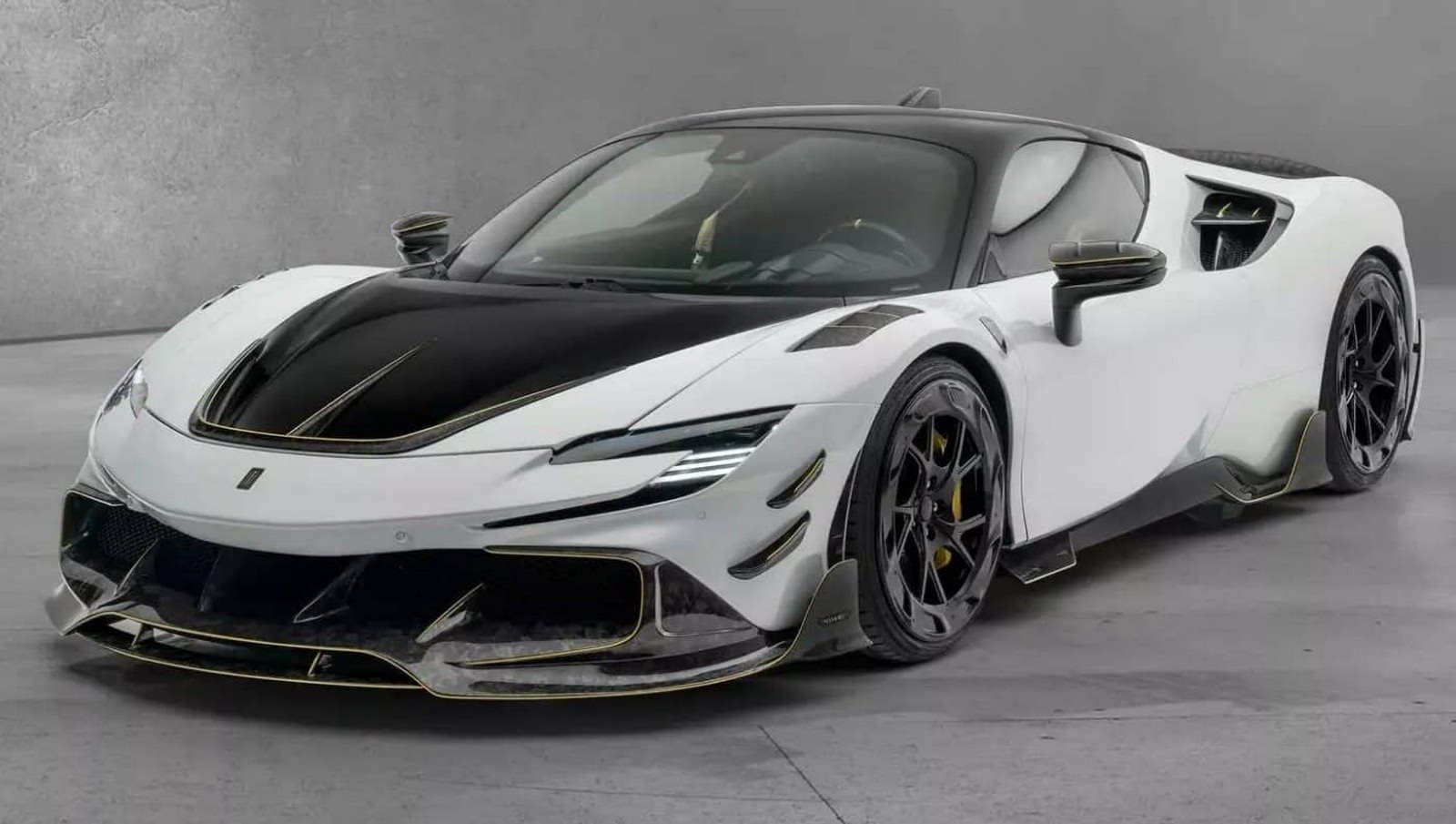 2023 - FERRARI SF90 STRADALE BY MANSORY, foto 1