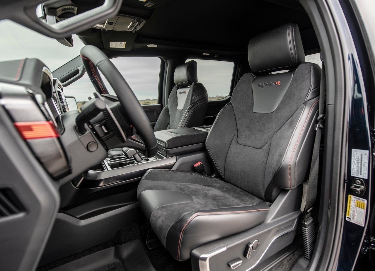 FORD F-150 VELOCIRAPTOR 6X6 BY HENNESSEY, foto 8