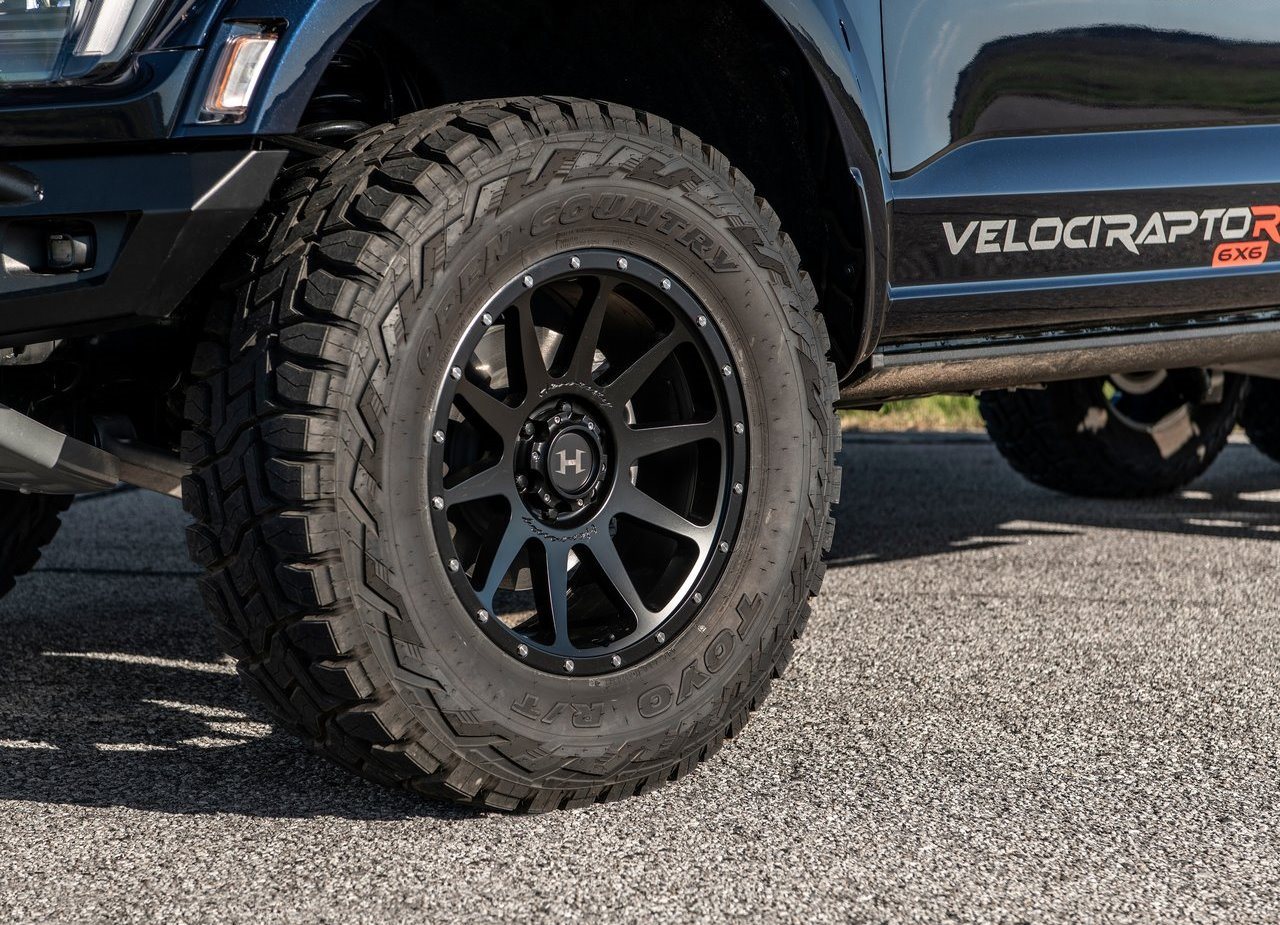 FORD F-150 VELOCIRAPTOR 6X6 BY HENNESSEY, foto 12