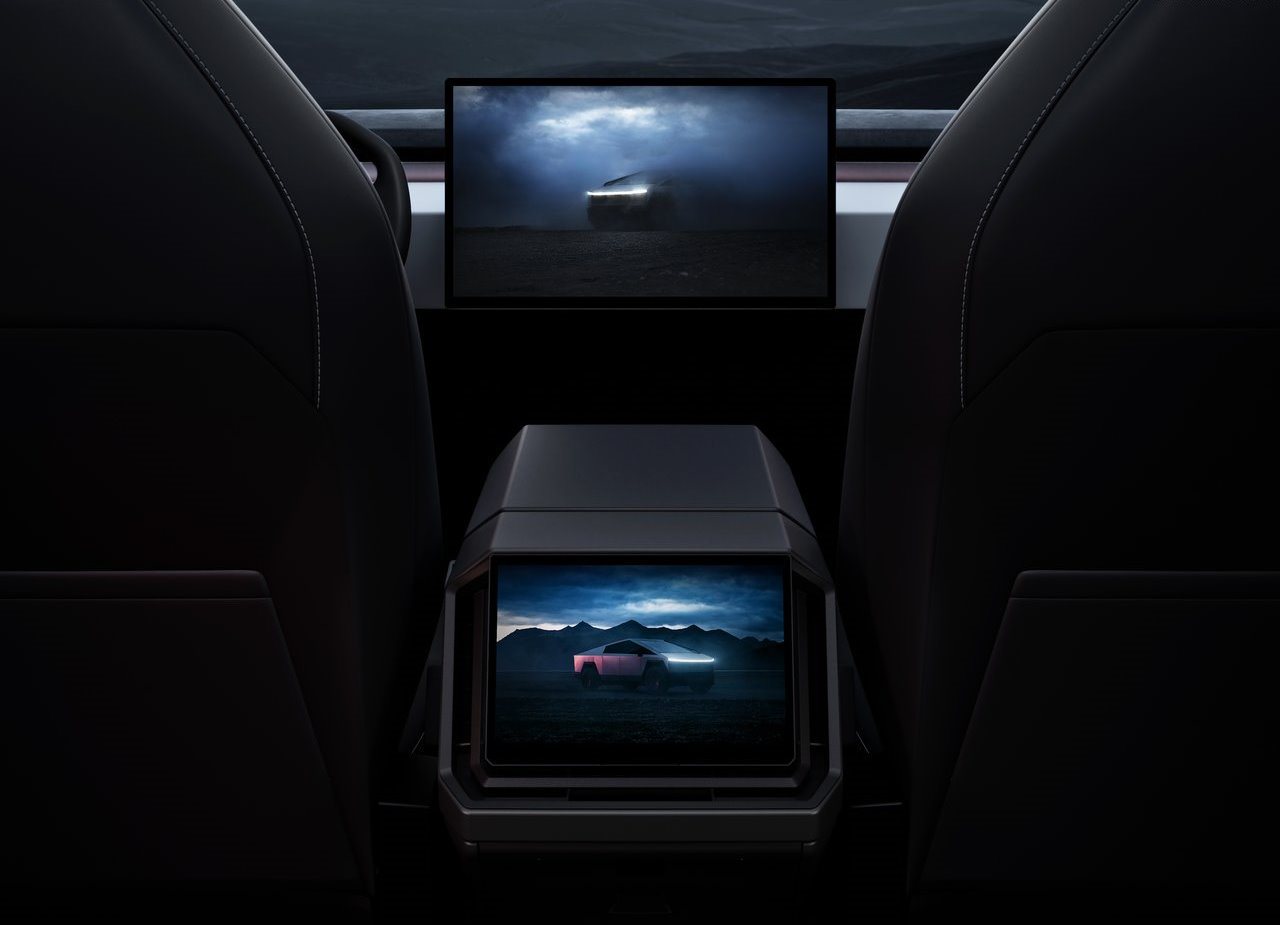 TESLA CYBERTRUCK, foto 18