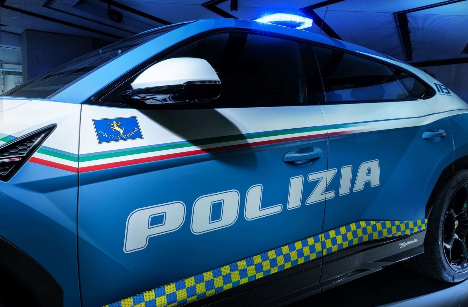 LAMBORGHINI URUS PERFORMANTE POLIZIA STRADALE, foto 6