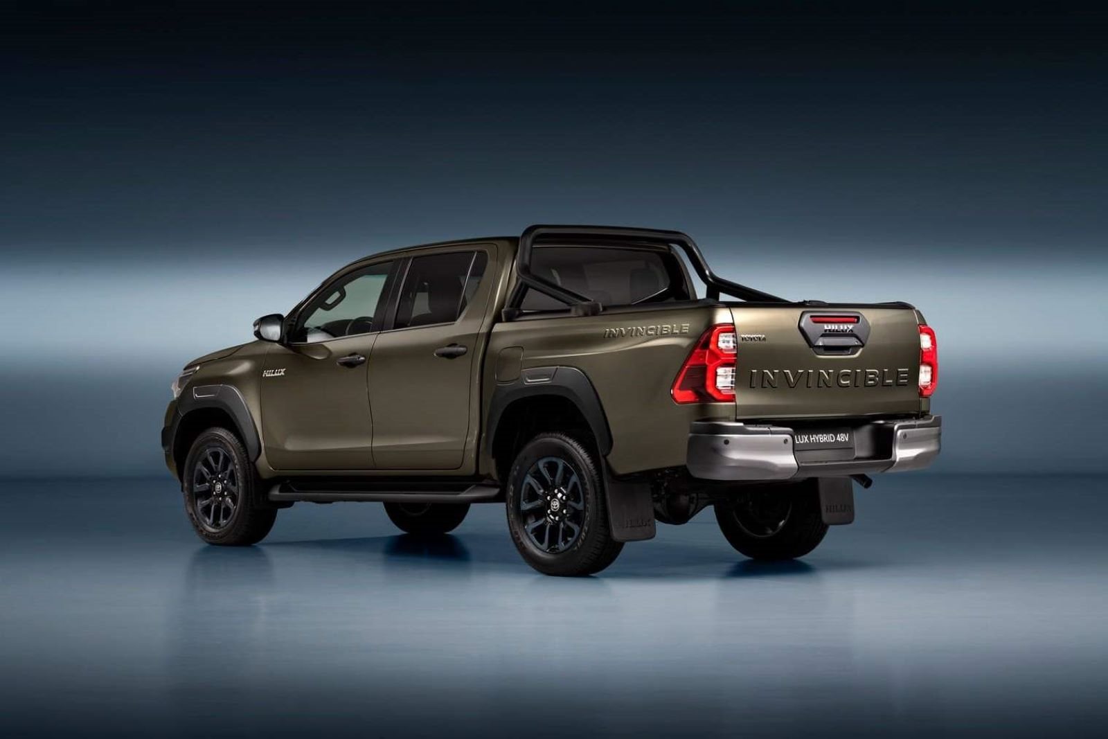 TOYOTA HILUX HYBRID 48V, foto 2