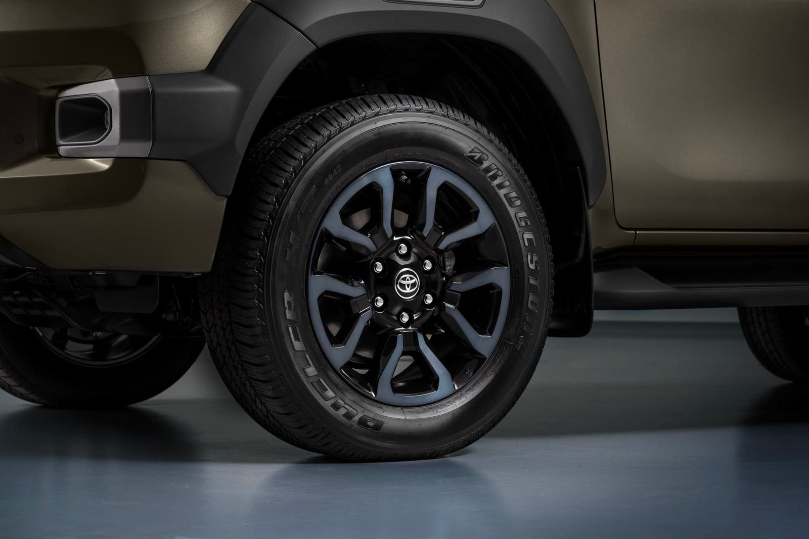 TOYOTA HILUX HYBRID 48V, foto 14