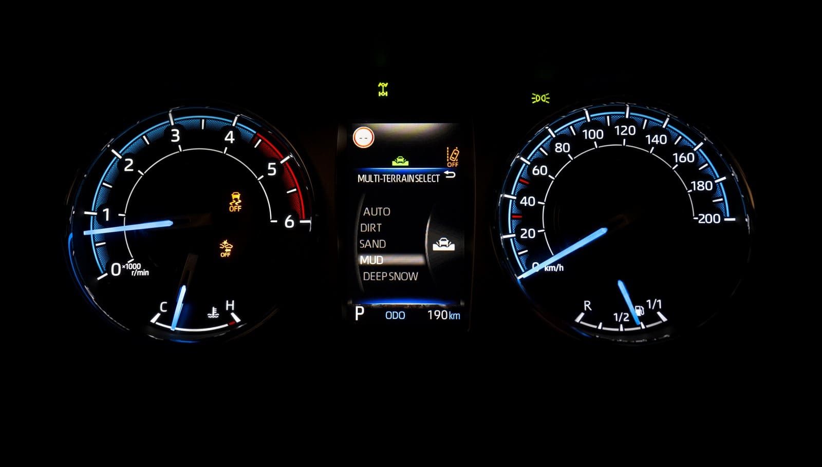 TOYOTA HILUX HYBRID 48V, foto 18