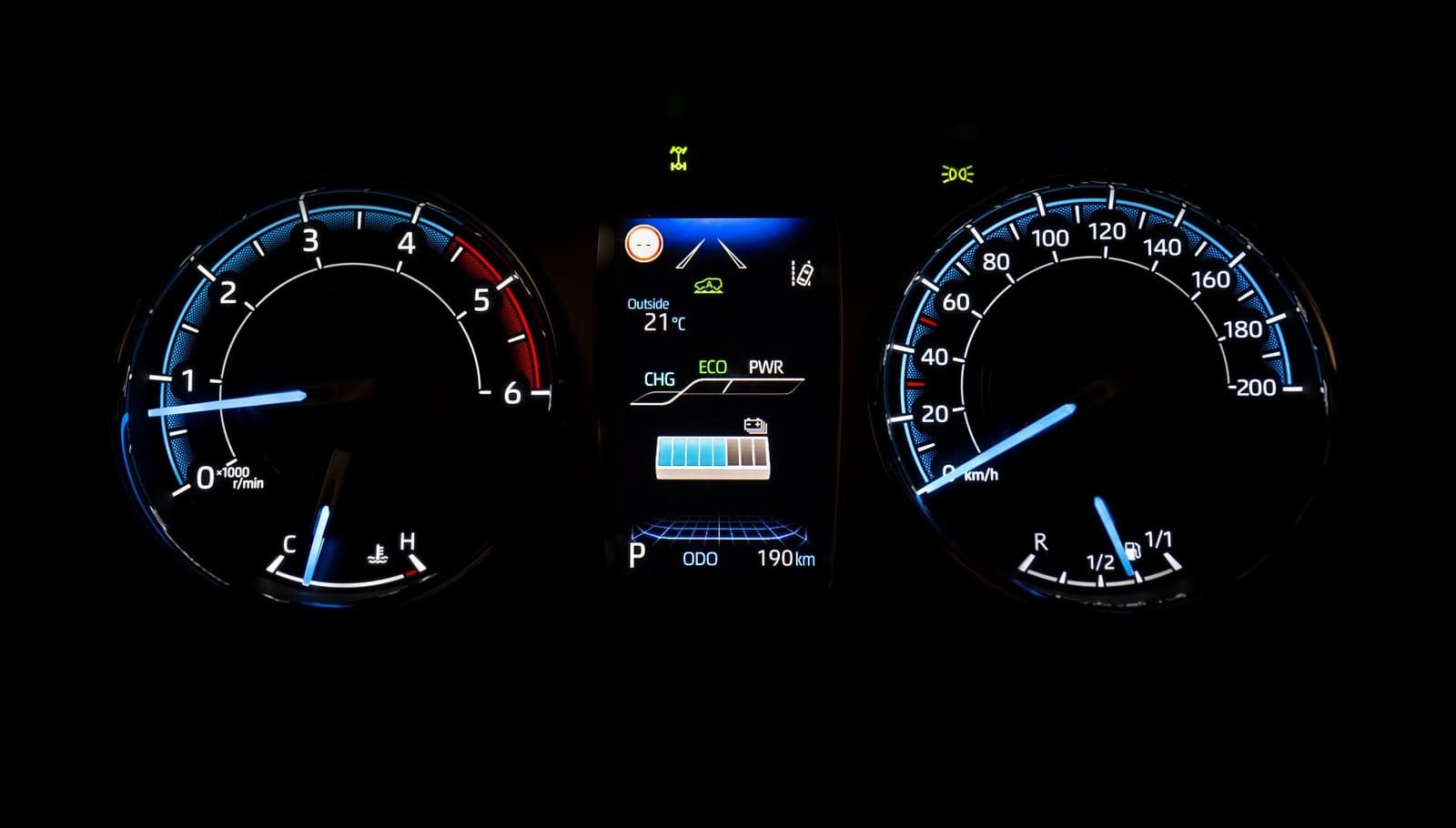 TOYOTA HILUX HYBRID 48V, foto 21
