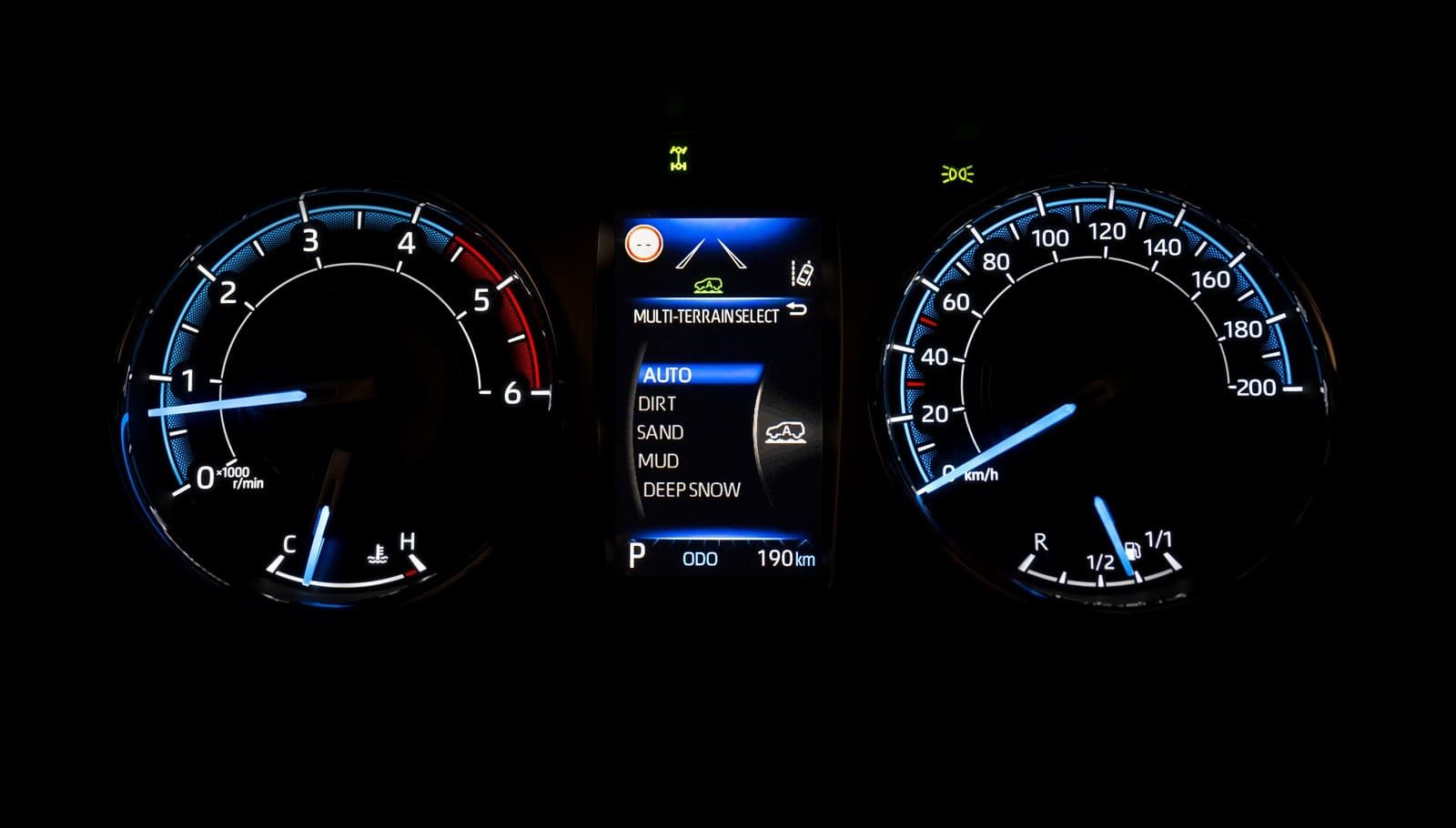 TOYOTA HILUX HYBRID 48V, foto 22