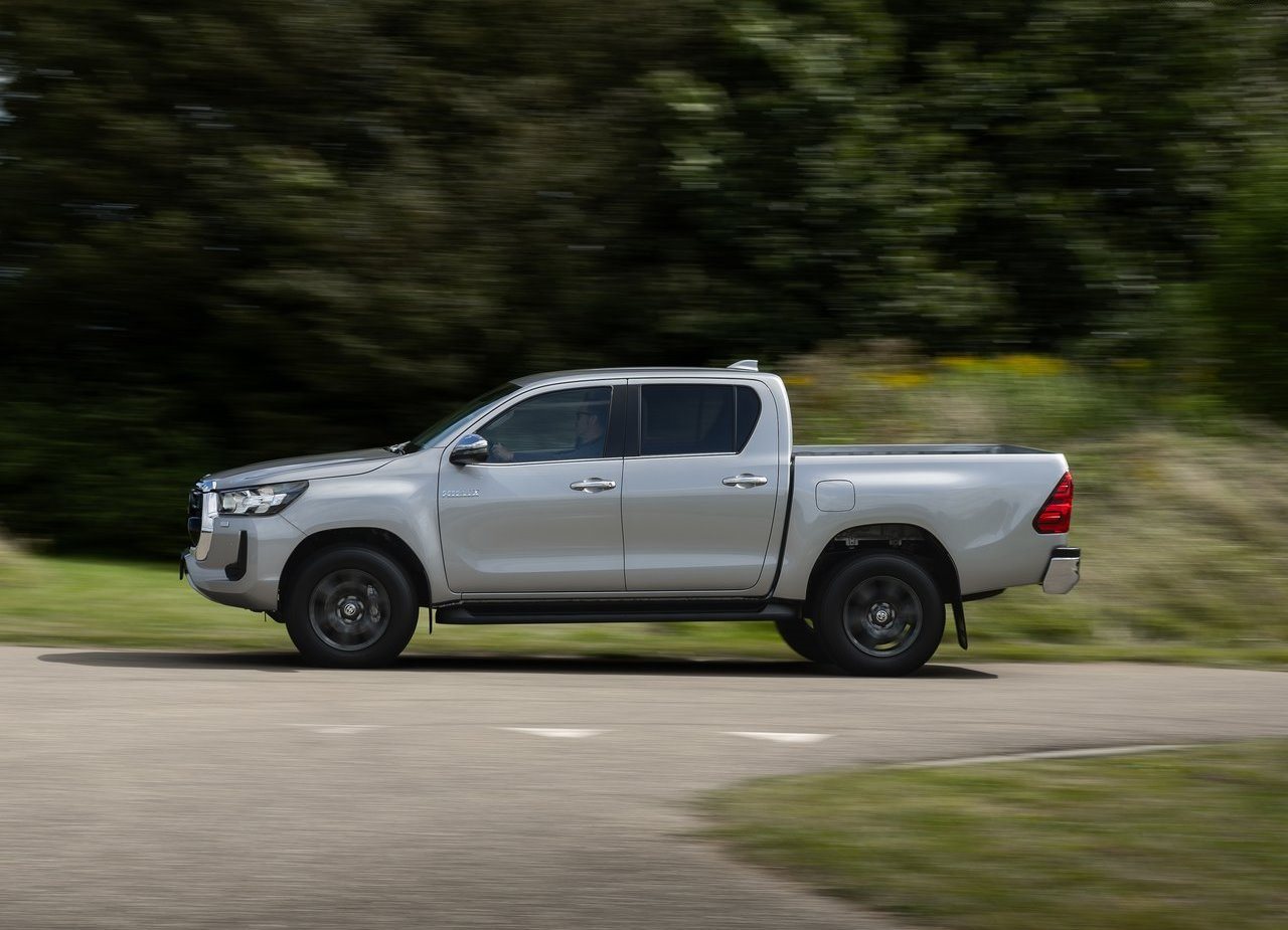 TOYOTA HILUX HYBRID 48V, foto 28