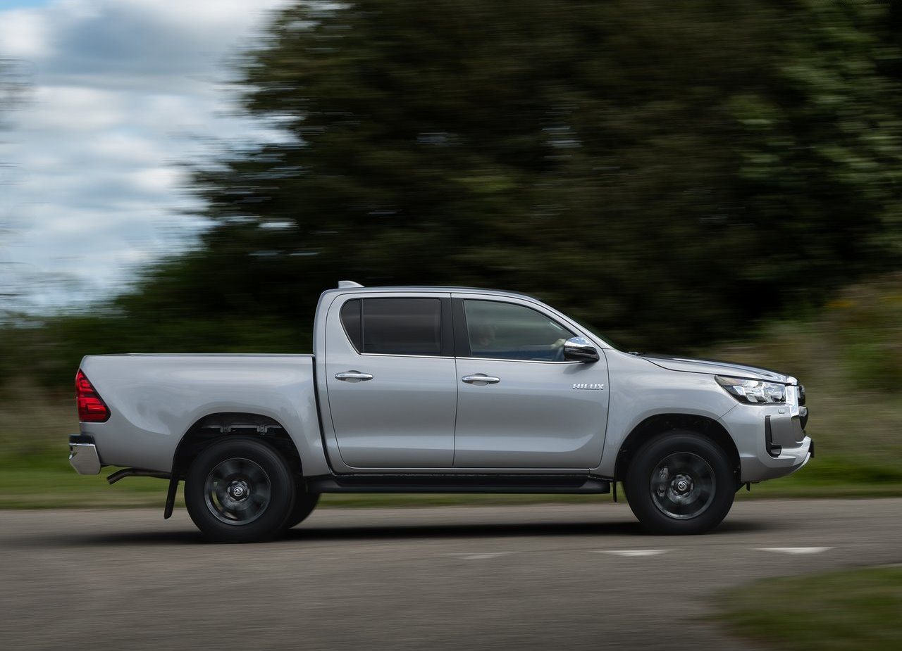 TOYOTA HILUX HYBRID 48V, foto 31
