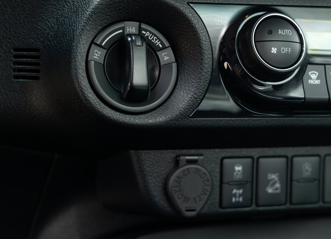 TOYOTA HILUX HYBRID 48V, foto 45