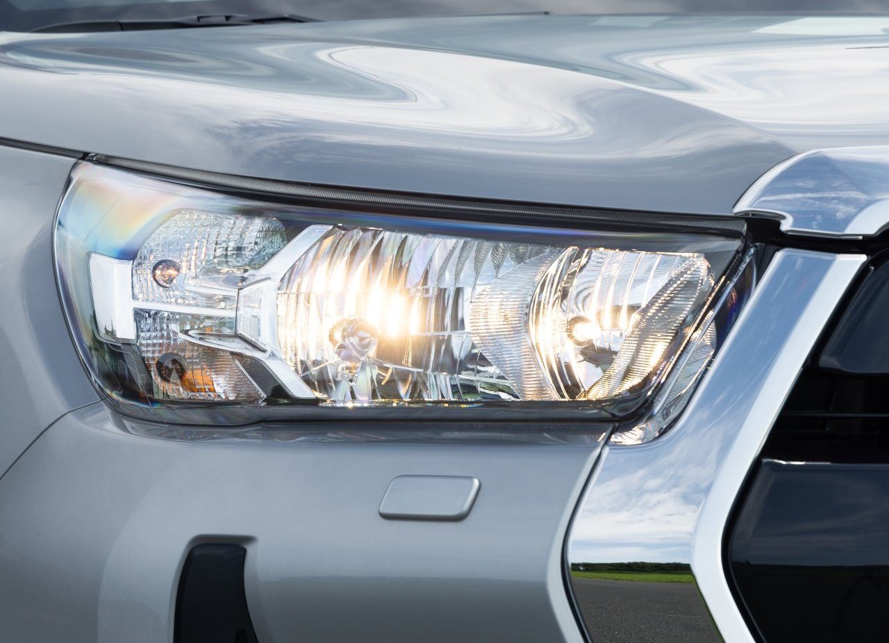 TOYOTA HILUX HYBRID 48V, foto 54