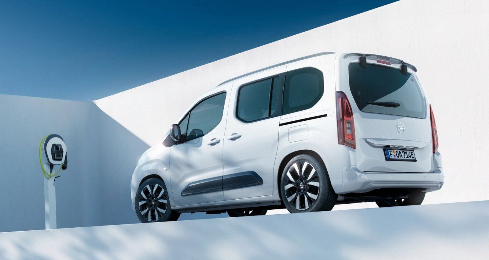 2024 - OPEL COMBO-e LIFE, foto 2