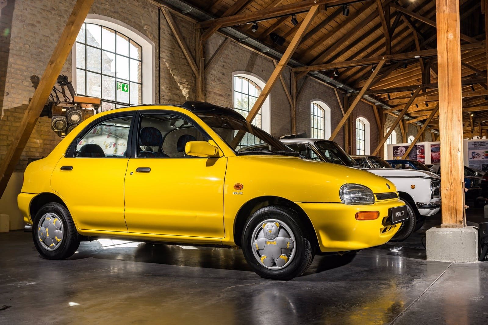 1991 - MAZDA 121, foto 3