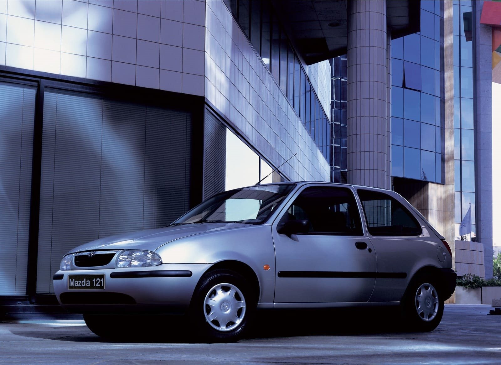 1991 - MAZDA 121, foto 13
