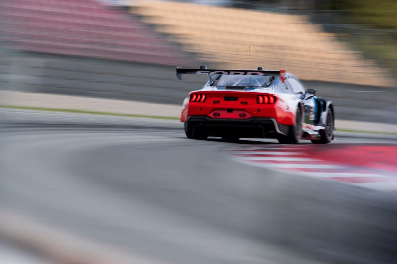 2024 - FORD MUSTANG GT3 TESTING AT BARCELONA, foto 22