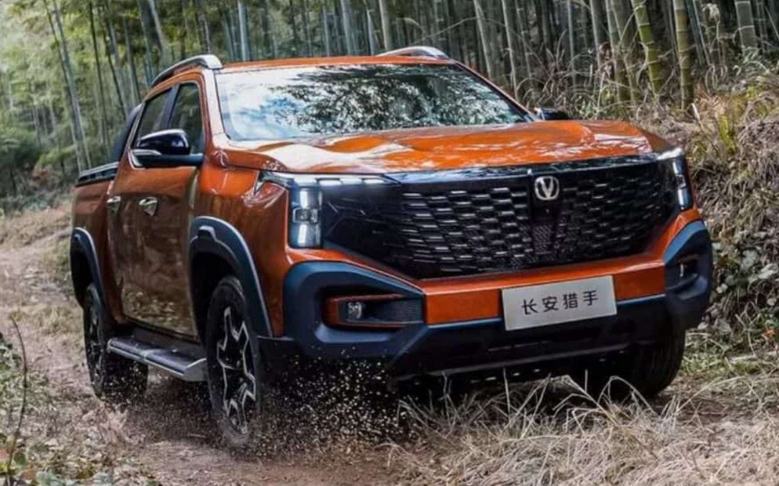 CHANGAN HUNTER, foto 1