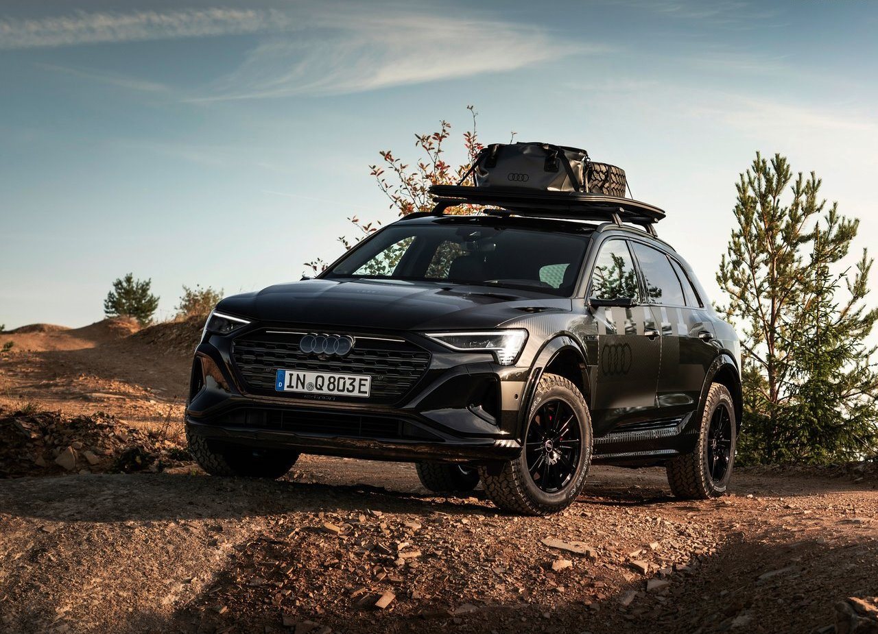 2024 - AUDI Q8 E-TRON EDITION DAKAR, foto 1