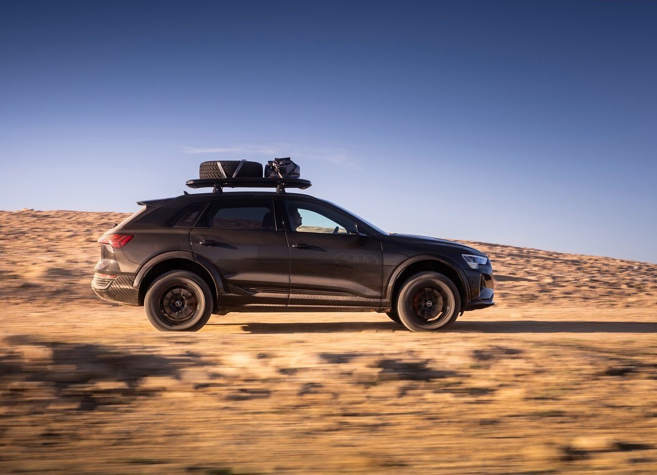 2024 - AUDI Q8 E-TRON EDITION DAKAR, foto 18