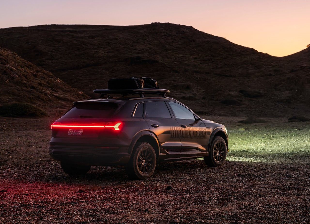 2024 - AUDI Q8 E-TRON EDITION DAKAR, foto 21