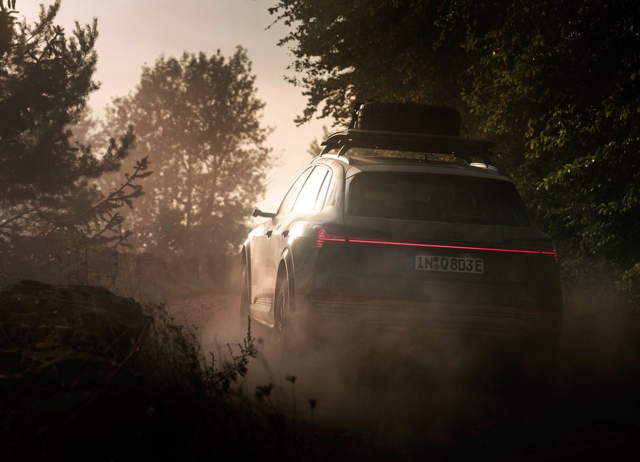 2024 - AUDI Q8 E-TRON EDITION DAKAR, foto 27