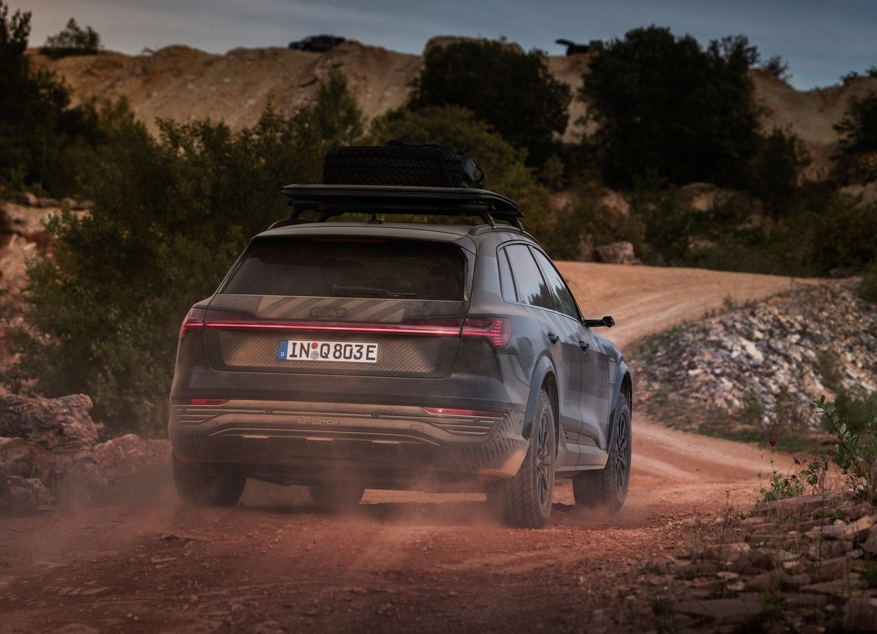 2024 - AUDI Q8 E-TRON EDITION DAKAR, foto 29
